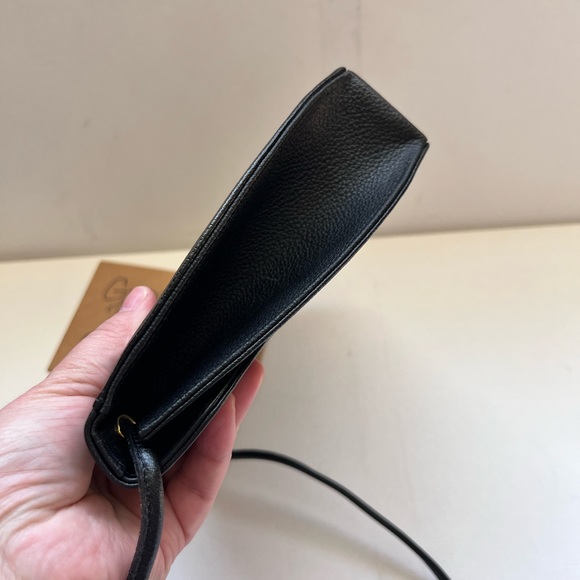 YVES SAINT LAURENT Sac à bandoulière en cuir Noir - Picture 2 of 12